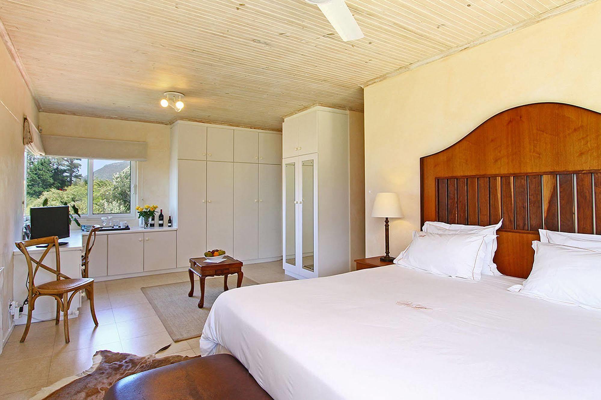 Villa Montebello Константия Екстериор снимка
